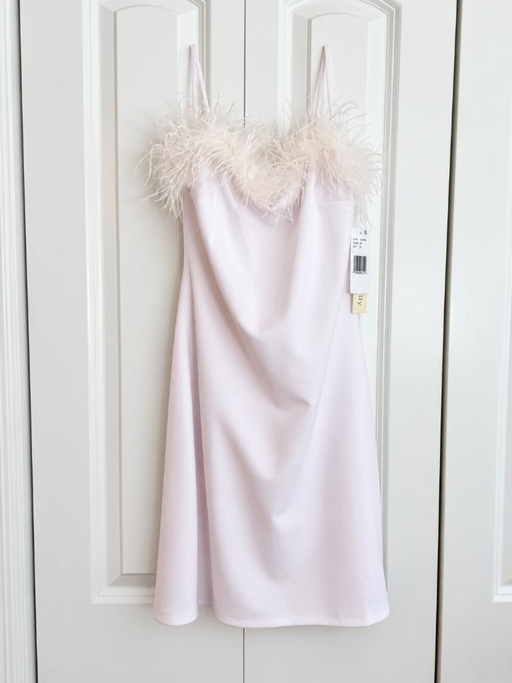 Allison & Kelly Juniors White Feather Trim Mini Dress NWT Size Medium